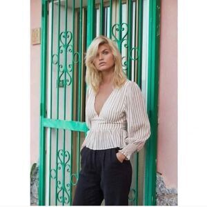 AUGUSTE Tour Sonnet Blouse in Almond size 4